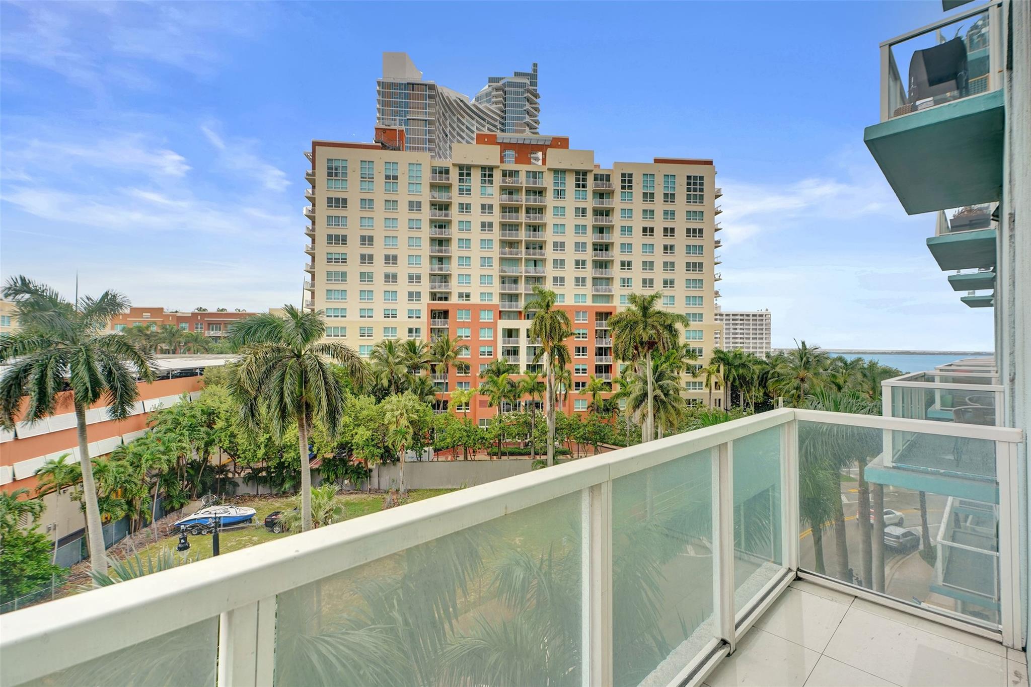 Quantum on The Bay - Residential