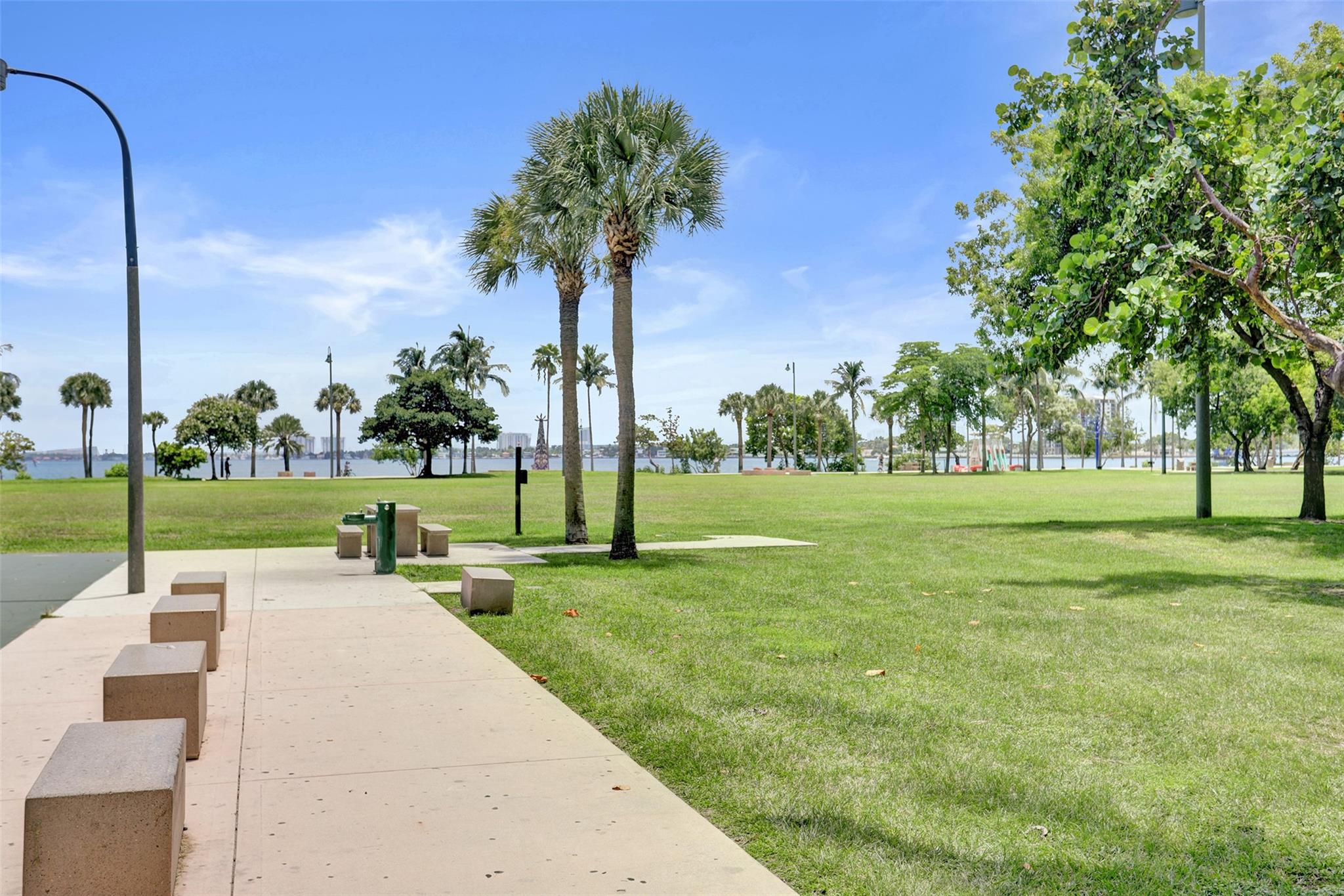 Quantum on The Bay - Residential
