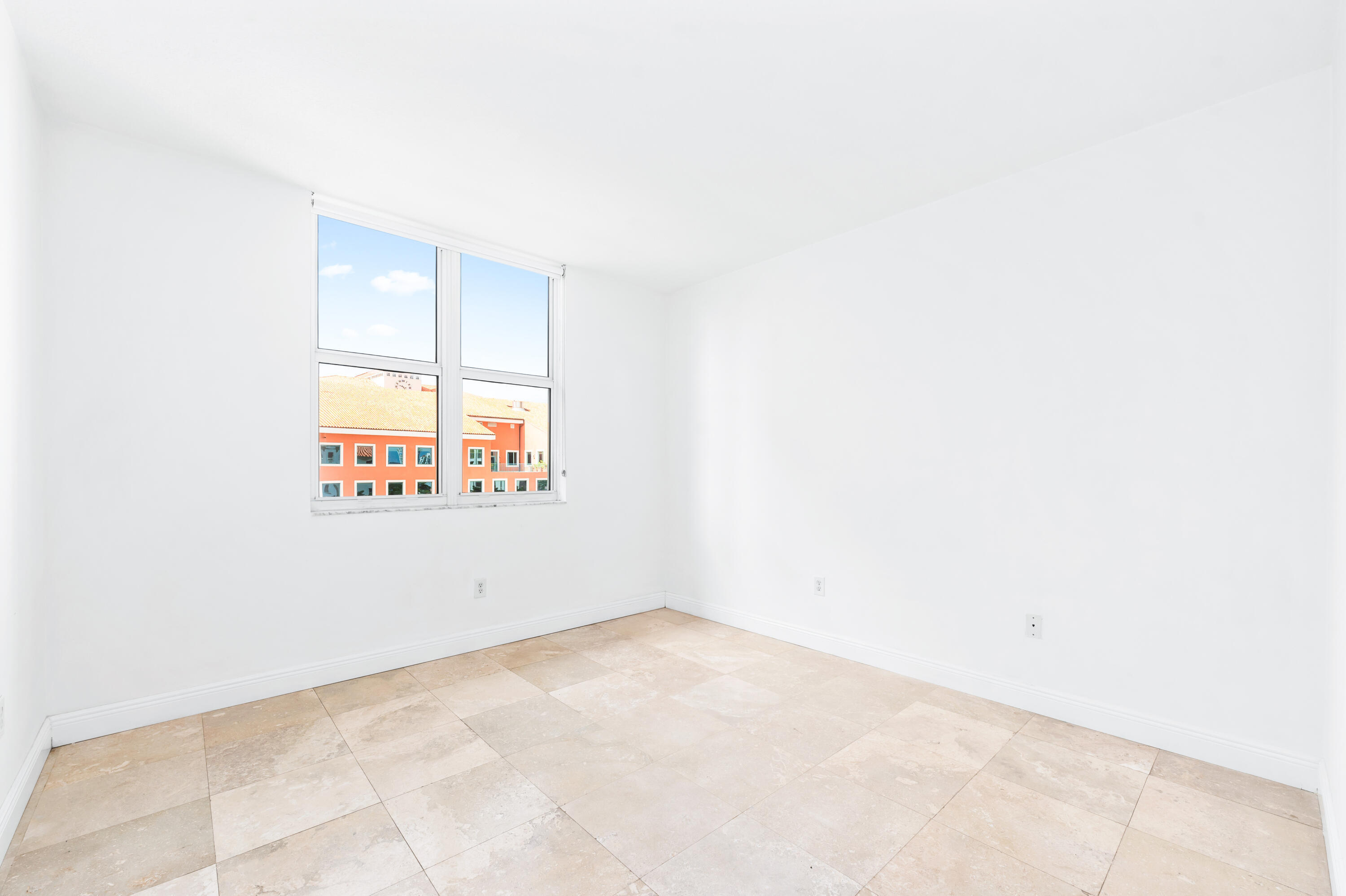 THE MINORCA CONDO - Residential Lease