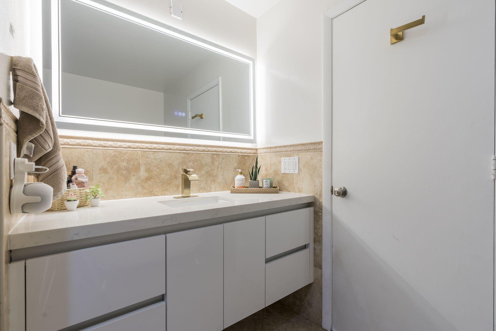 LAKES OF SHERBROOKE - Residential