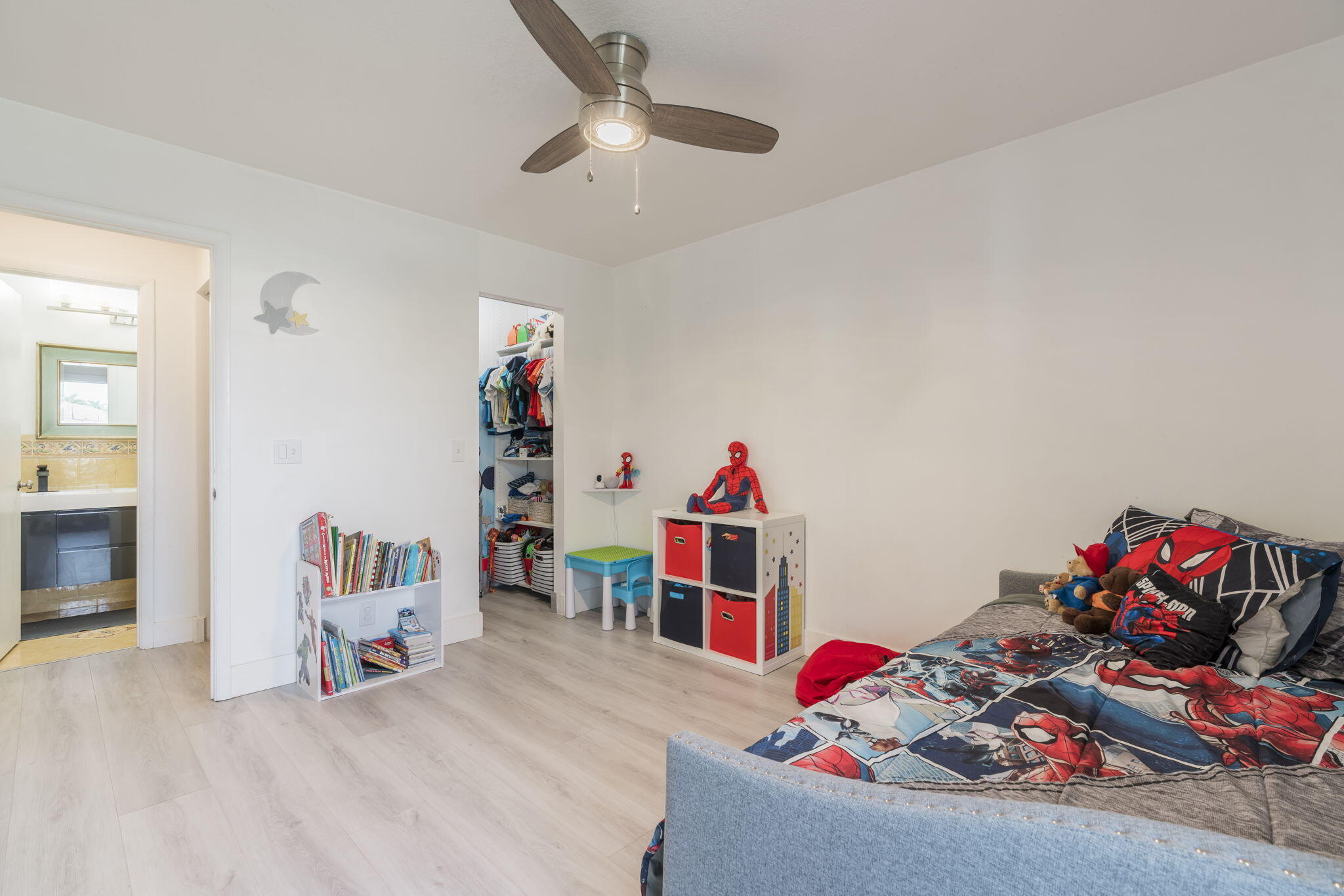 LAKES OF SHERBROOKE - Residential