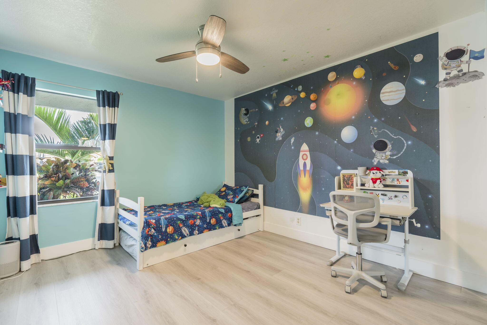 LAKES OF SHERBROOKE - Residential