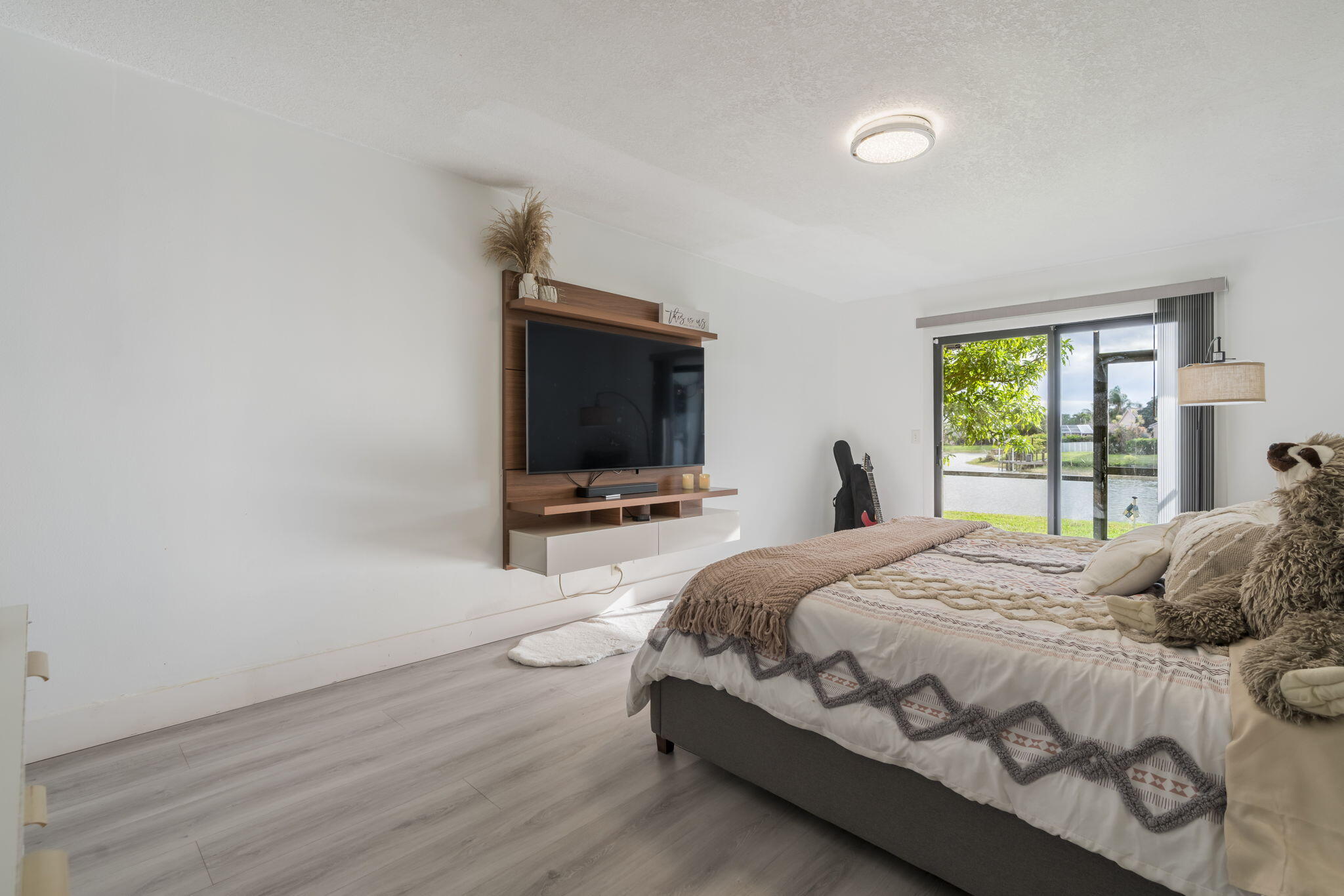 LAKES OF SHERBROOKE - Residential