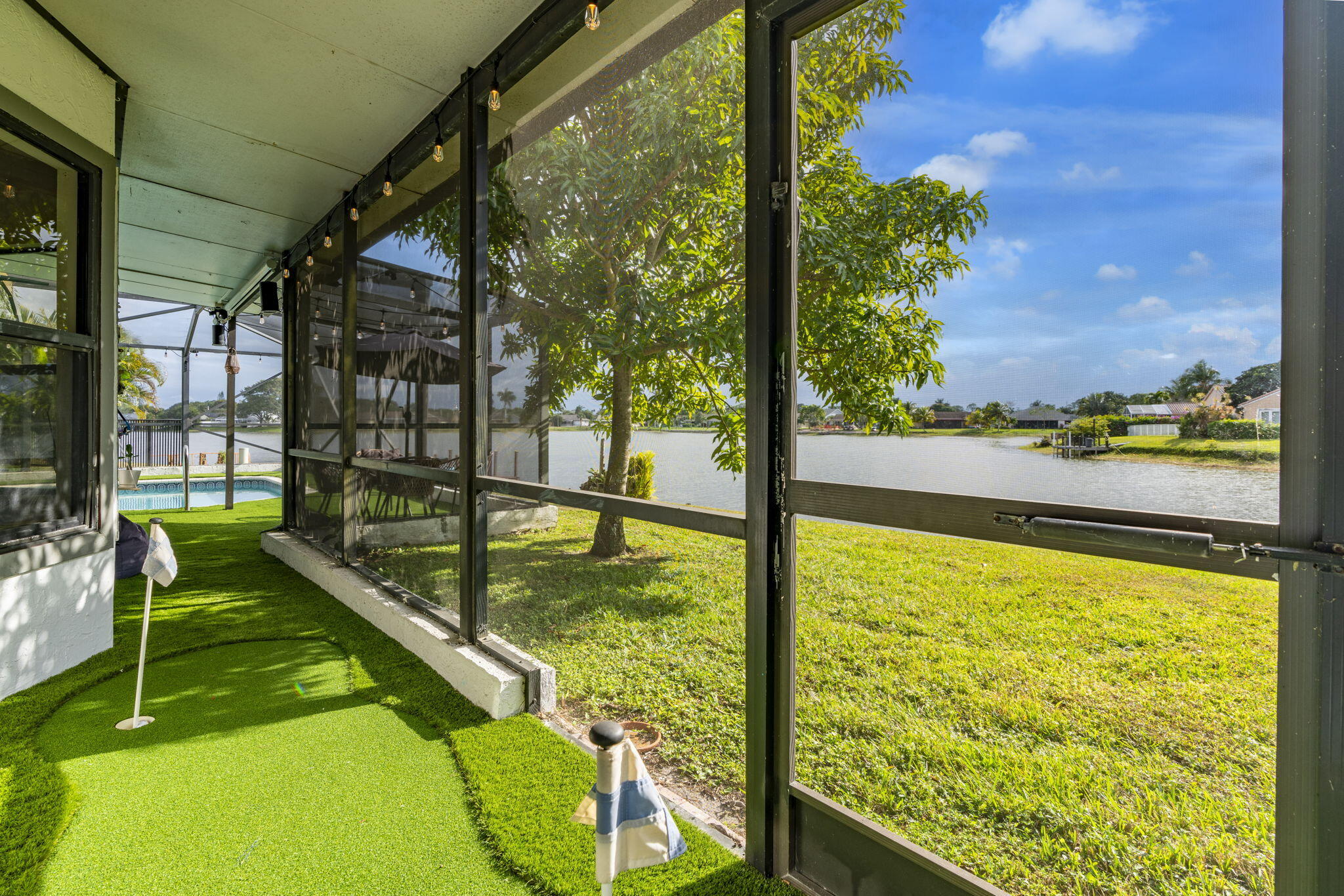 LAKES OF SHERBROOKE - Residential