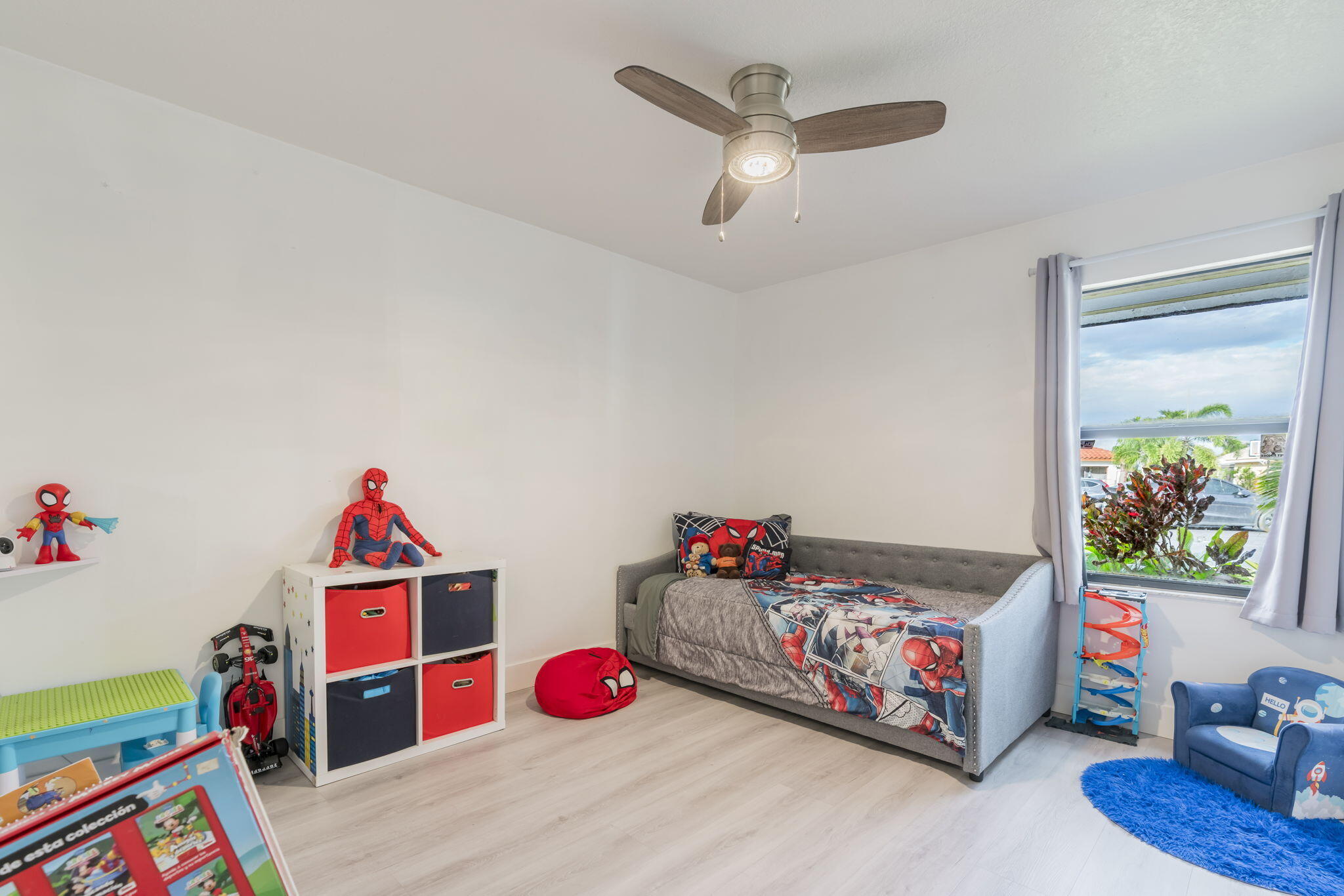 LAKES OF SHERBROOKE - Residential