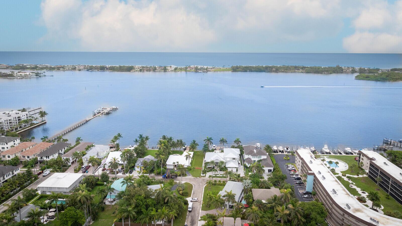 LAKESIDE GARDENS - Residential