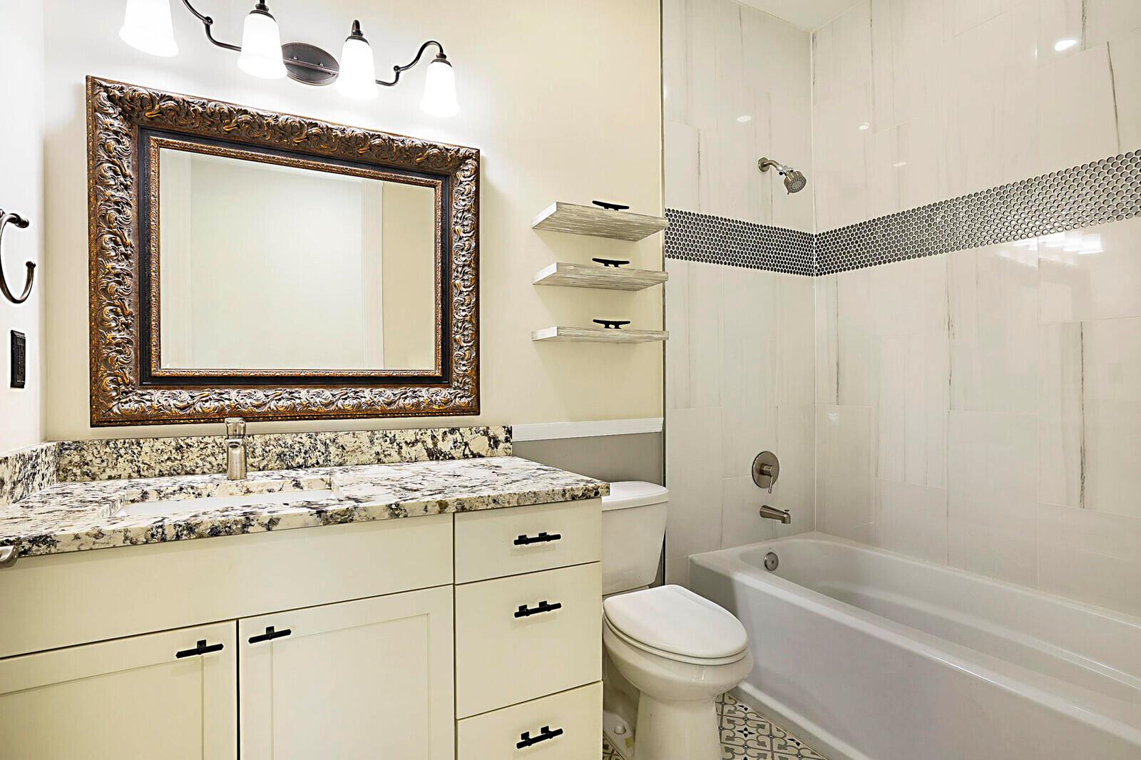 LAKESIDE GARDENS - Residential