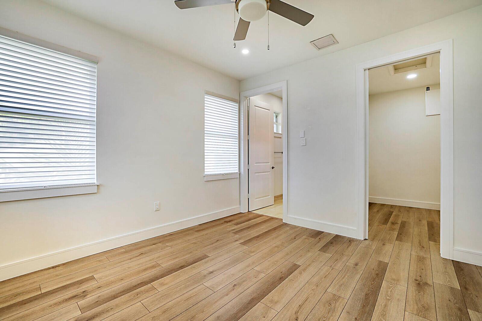 LAKESIDE GARDENS - Residential