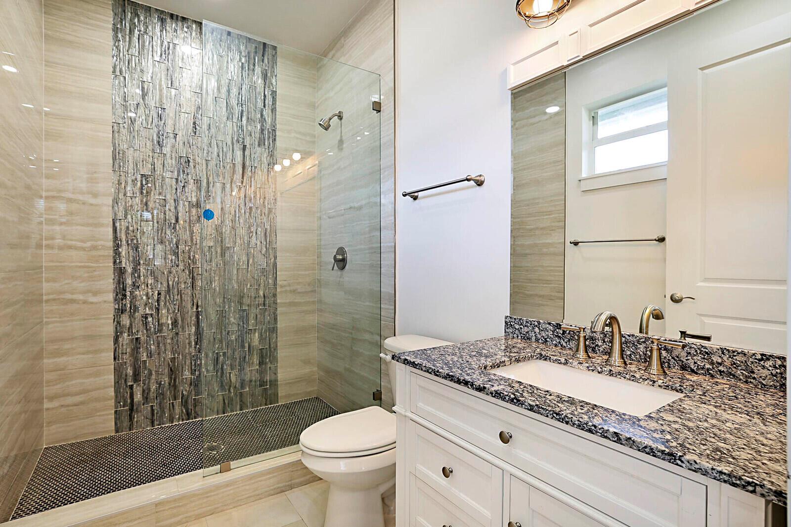 LAKESIDE GARDENS - Residential