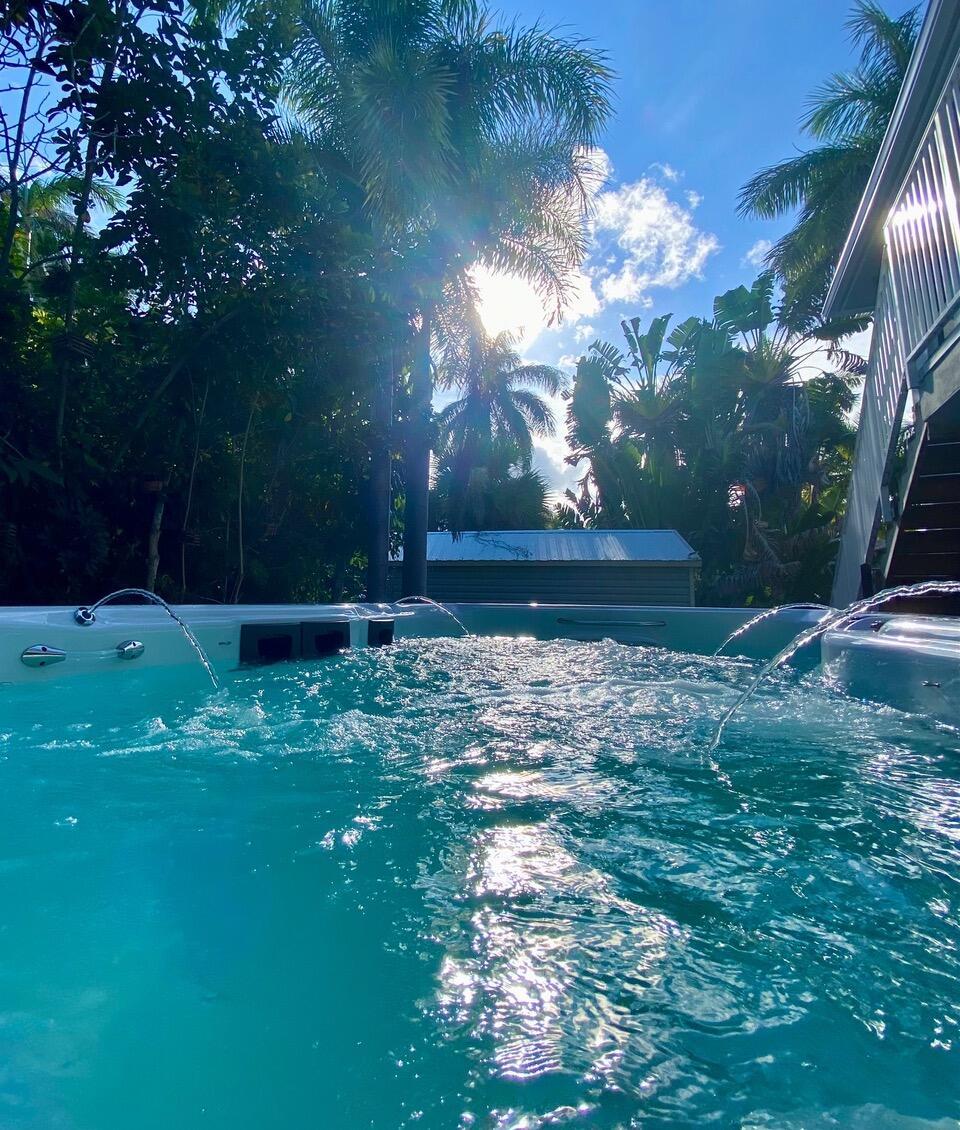 LAKESIDE GARDENS - Residential