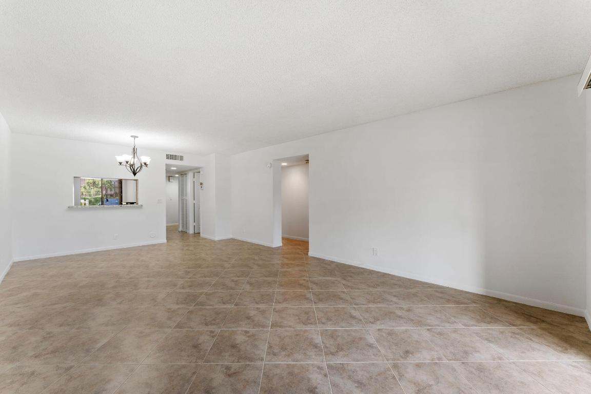 HUNTINGTON LAKES SEC FOUR CONDOS - Residential