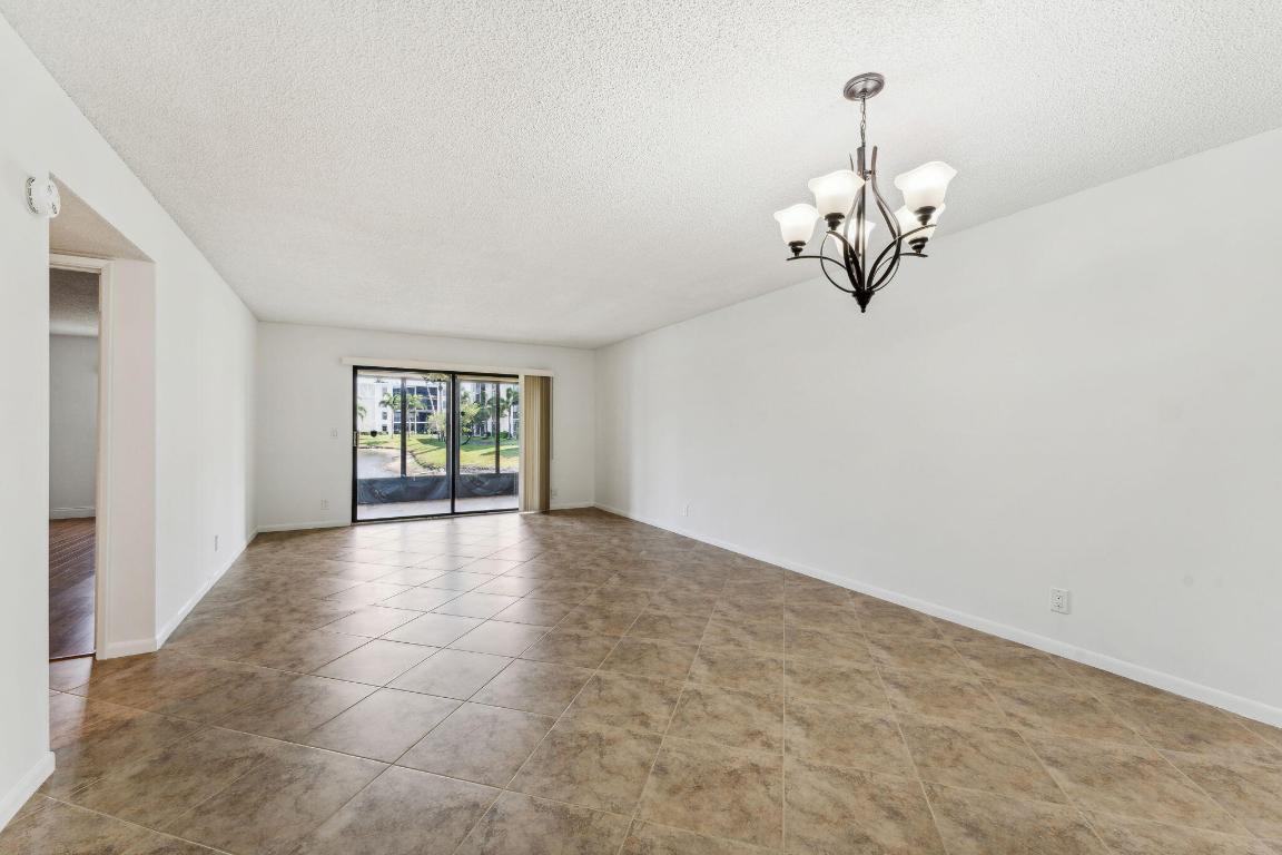HUNTINGTON LAKES SEC FOUR CONDOS - Residential