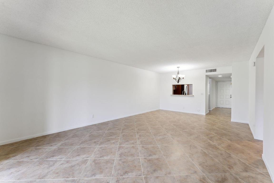 HUNTINGTON LAKES SEC FOUR CONDOS - Residential