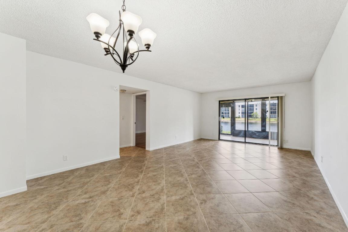 HUNTINGTON LAKES SEC FOUR CONDOS - Residential