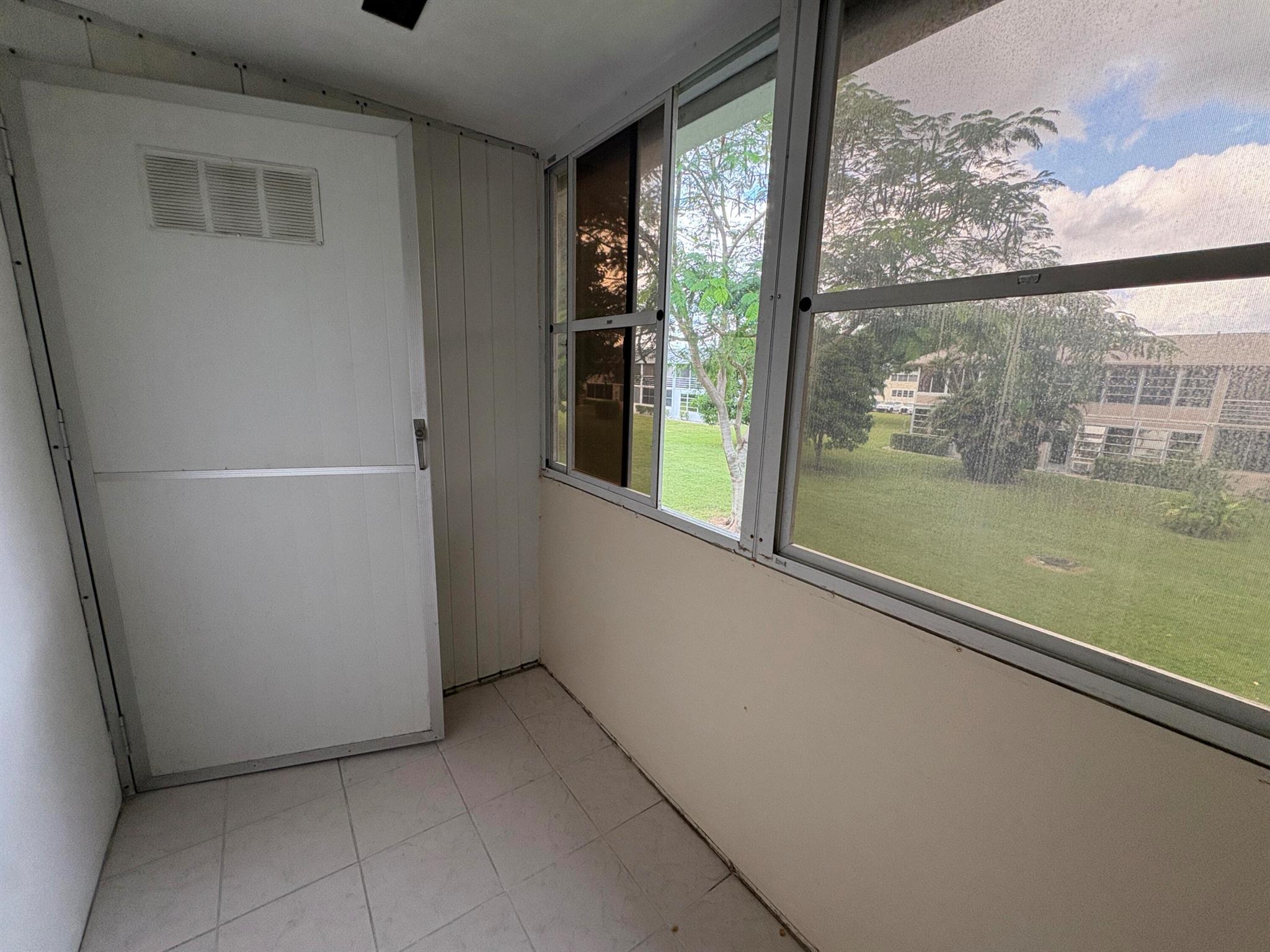 CENTURY VILLAGE / WINDSOR - Residential Lease