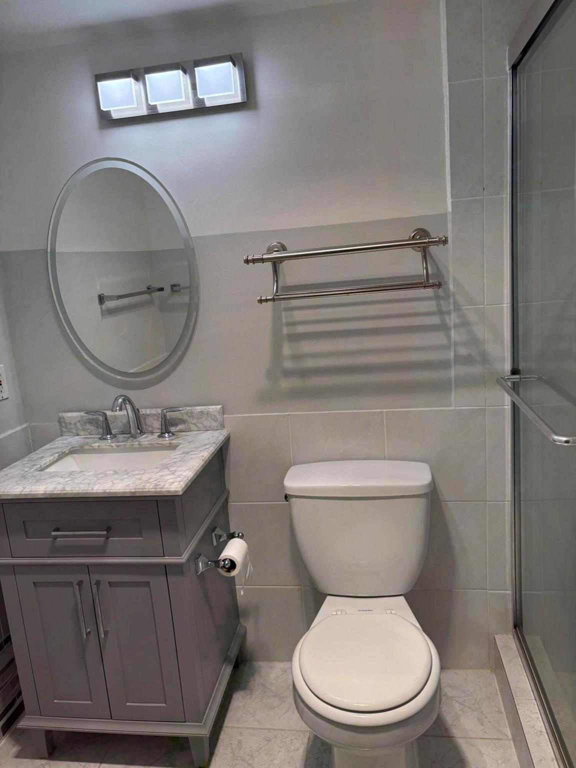 CENTURY VILLAGE / WINDSOR - Residential Lease