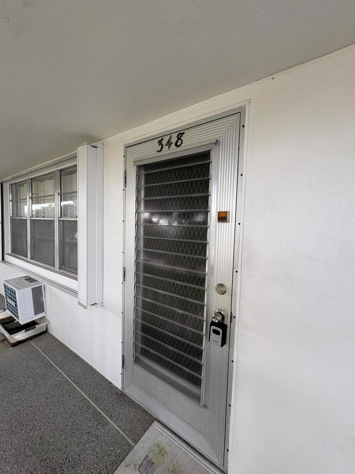 CENTURY VILLAGE / WINDSOR - Residential Lease