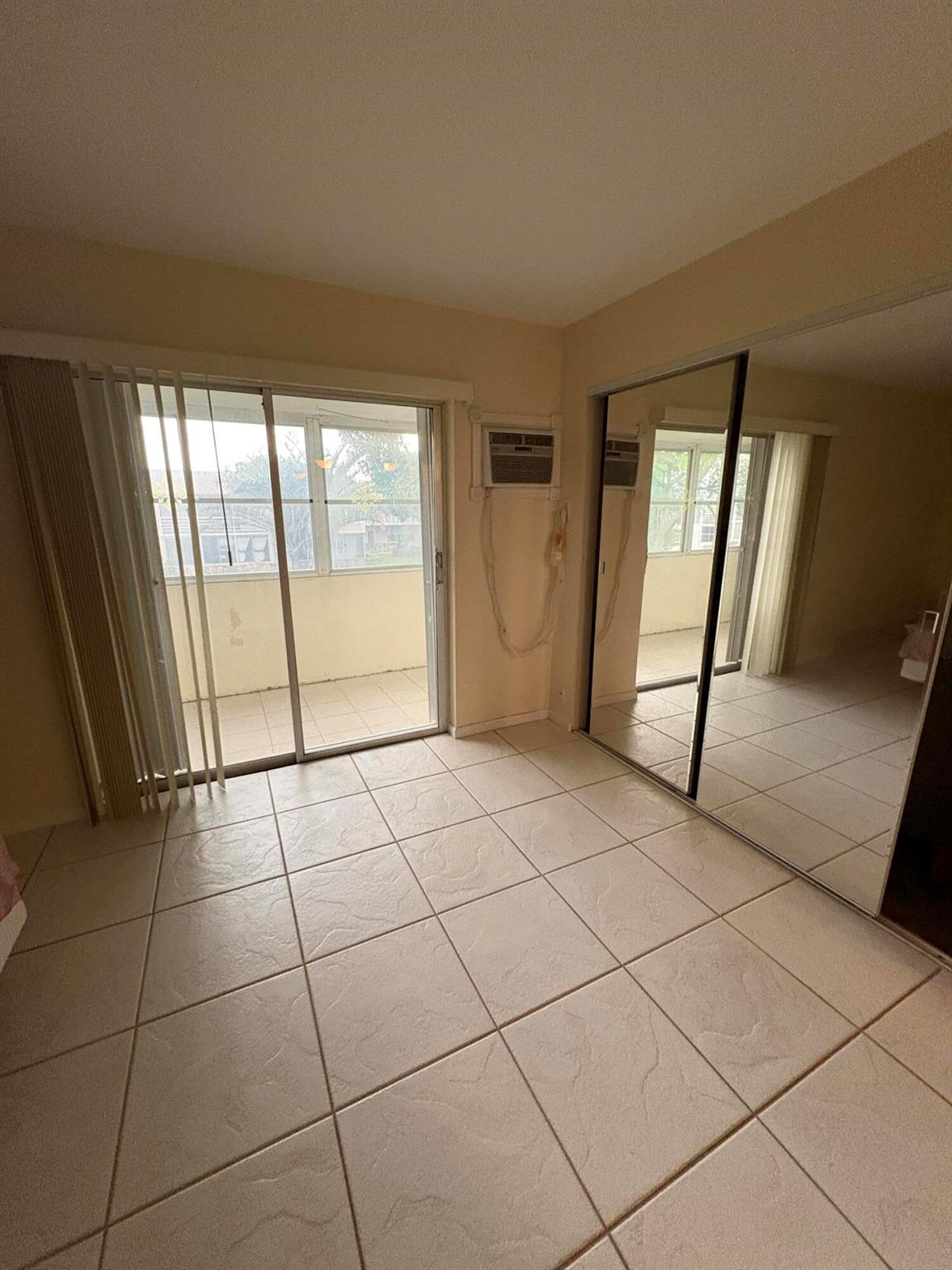 CENTURY VILLAGE / WINDSOR - Residential Lease