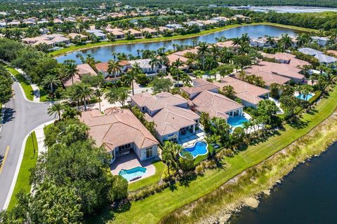 Single Family Residence in Palm Beach Gardens FL 104 Siesta Way 40.jpg