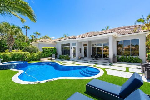 Single Family Residence in Palm Beach Gardens FL 104 Siesta Way 1.jpg
