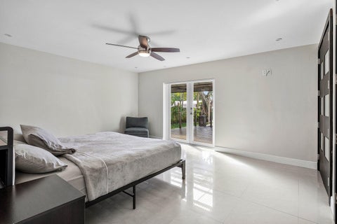 Tiny photo for 3444 Pierce Street, Hollywood, FL 33021 (MLS # B26087134)