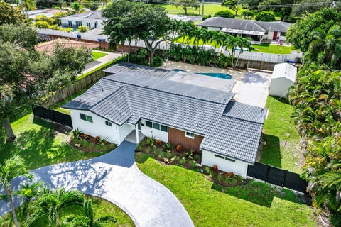 Tiny photo for 3444 Pierce Street, Hollywood, FL 33021 (MLS # B26087134)