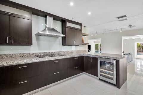 Tiny photo for 3444 Pierce Street, Hollywood, FL 33021 (MLS # B26087134)