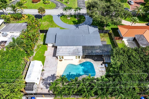 Tiny photo for 3444 Pierce Street, Hollywood, FL 33021 (MLS # B26087134)