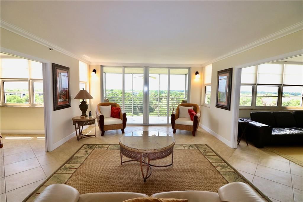 Photo of 3507 Oaks Way #711, Pompano Beach, FL 33069 (MLS # F10325456)