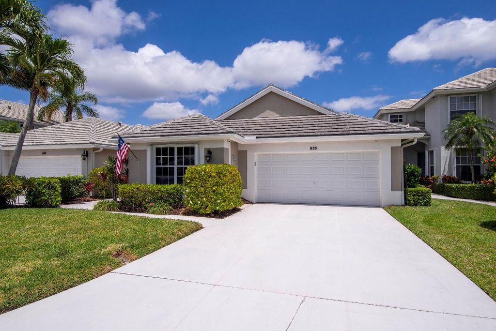 Photo of 635 Masters Way, Palm Beach Gardens, FL 33418 (MLS # R11088336)