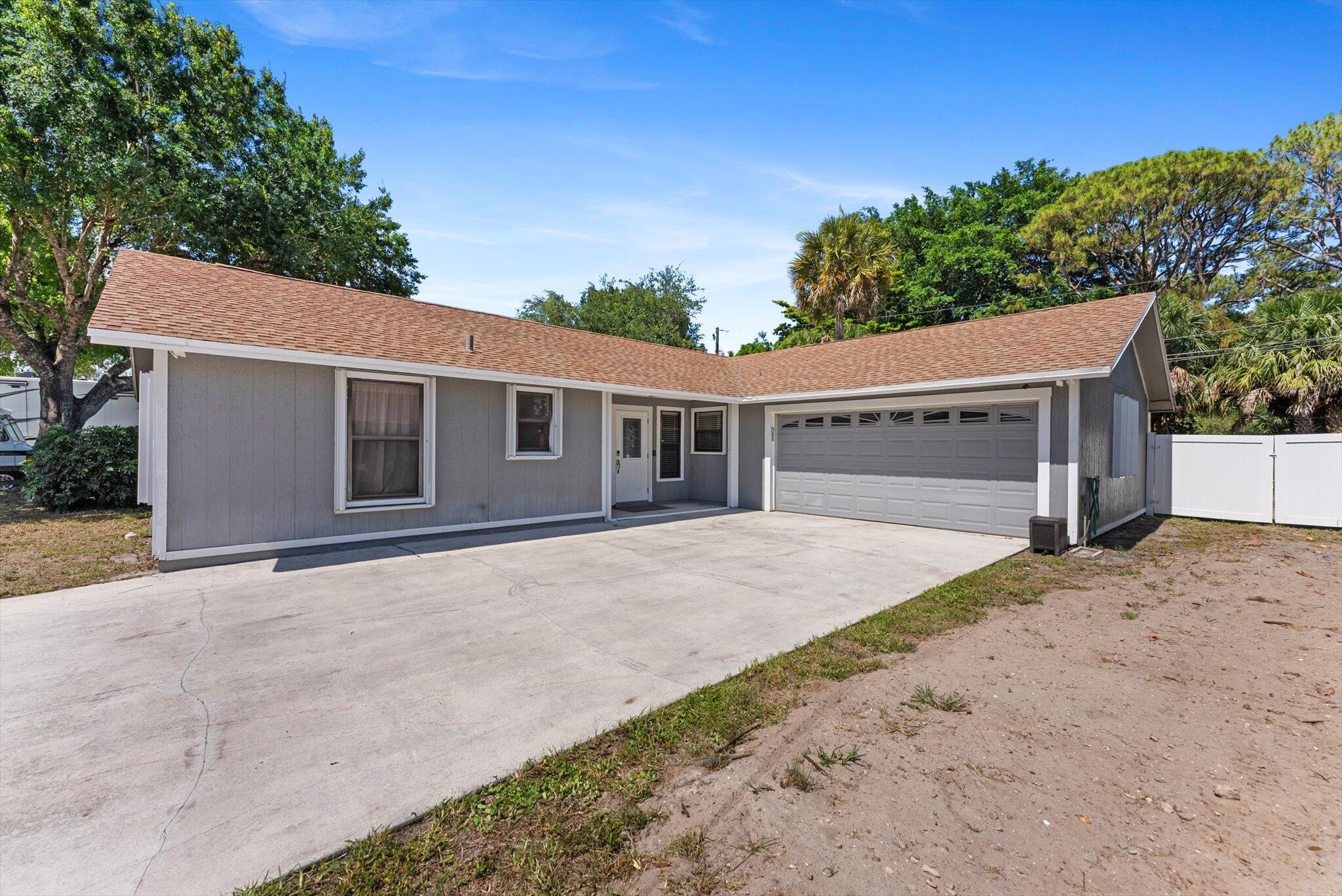 662 Dixie Lane, West Palm Beach, FL, 33415/$565,000 2 662 Dixie Lane