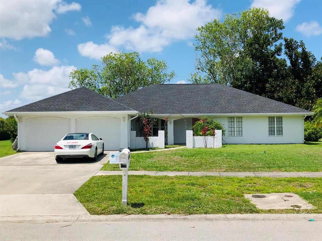 Photo of 1951 SE Westmoreland Boulevard, Port St Lucie, FL 34952 (MLS # R10890144)