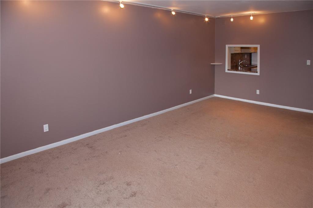LAKES OF CARRIAGE HILLS - Residential