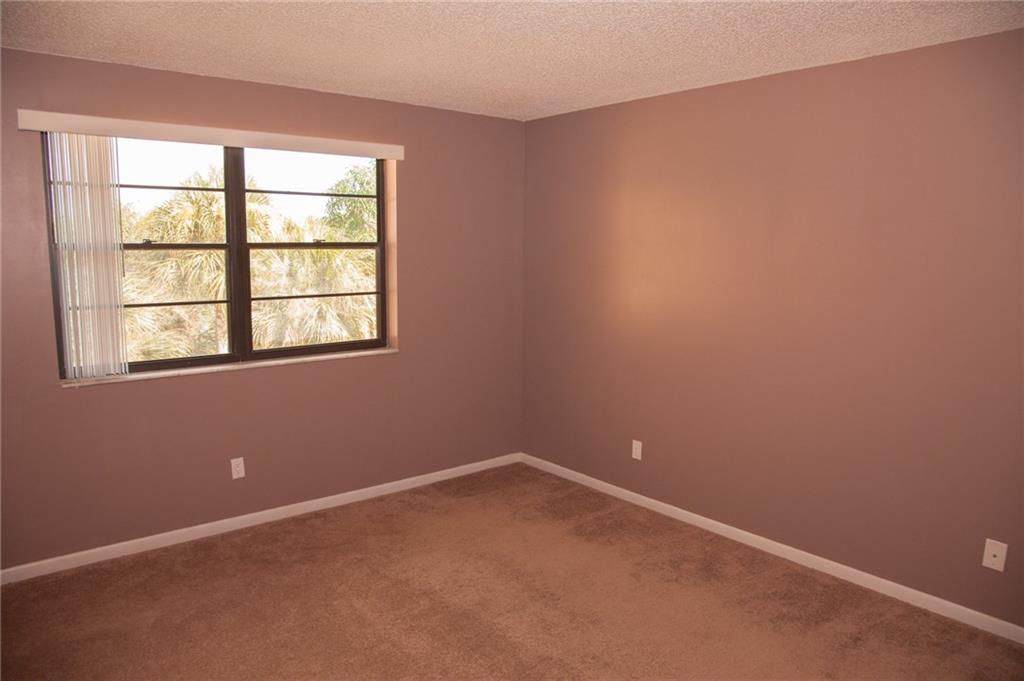 LAKES OF CARRIAGE HILLS - Residential