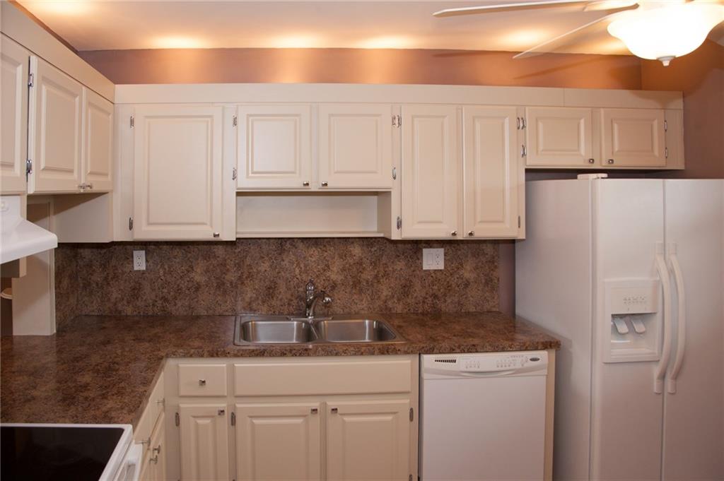 LAKES OF CARRIAGE HILLS - Residential