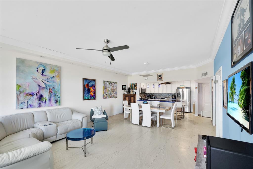 THREE THOUSAND CONDO - Residential