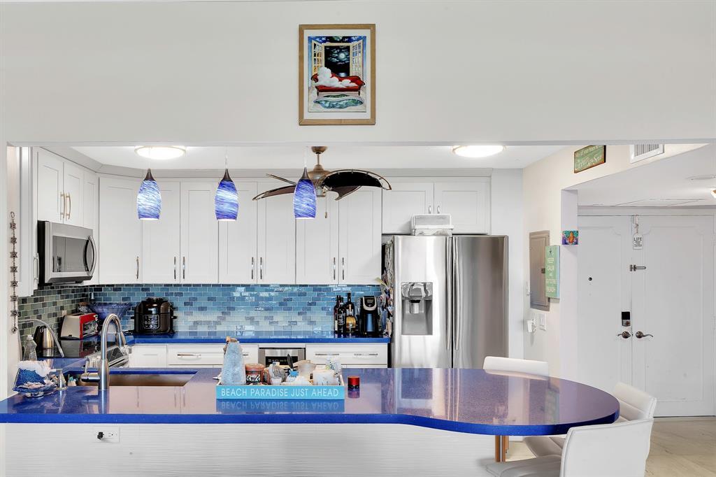 THREE THOUSAND CONDO - Residential