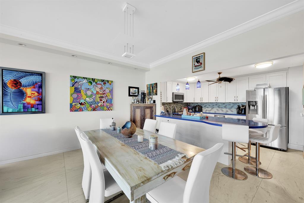 THREE THOUSAND CONDO - Residential