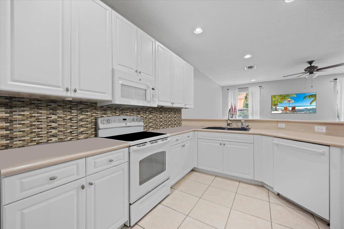 6678 Traveler Road