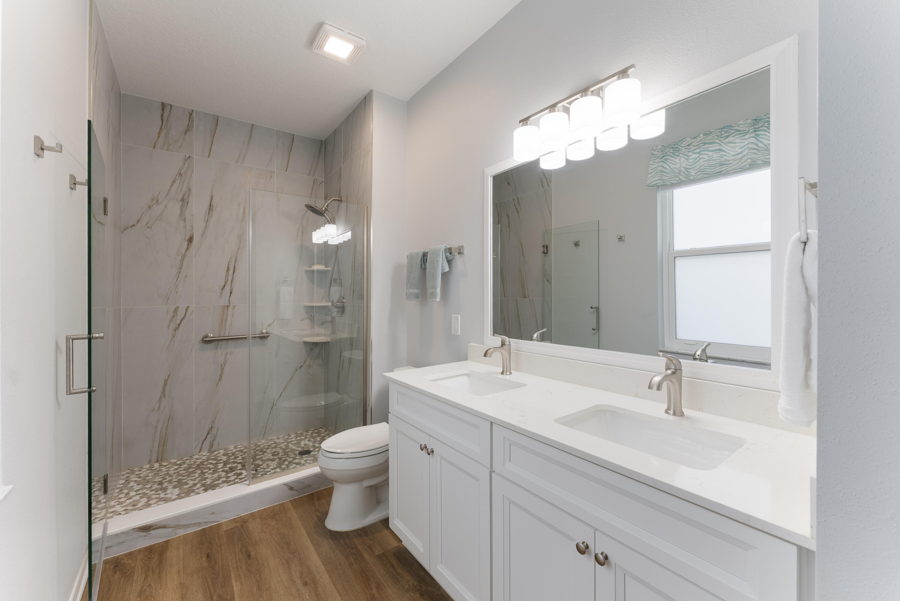 POINTE WEST CENTRAL VILLAGE PHASE IV - Residential