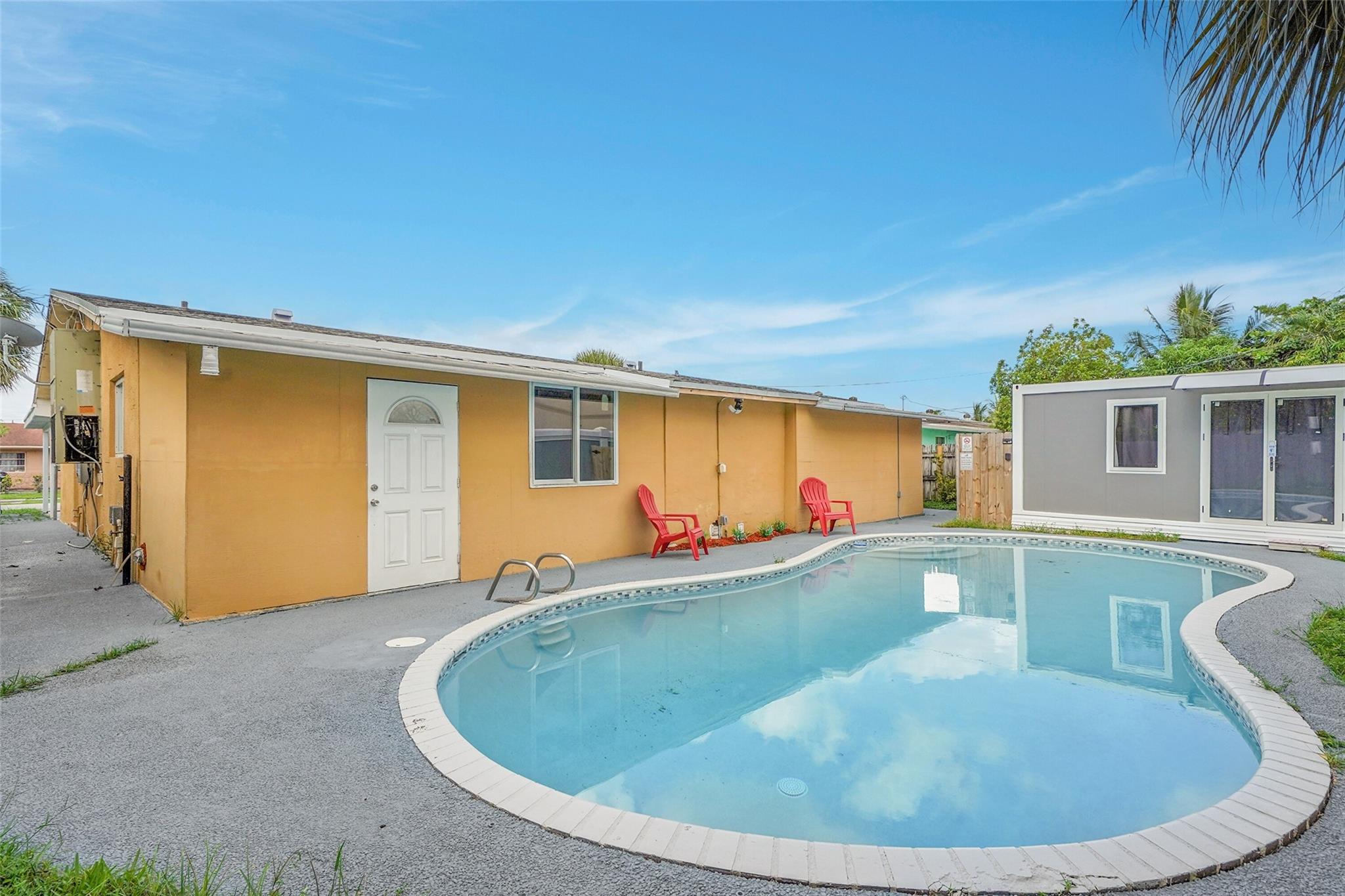 131 NW 57th St 1-2