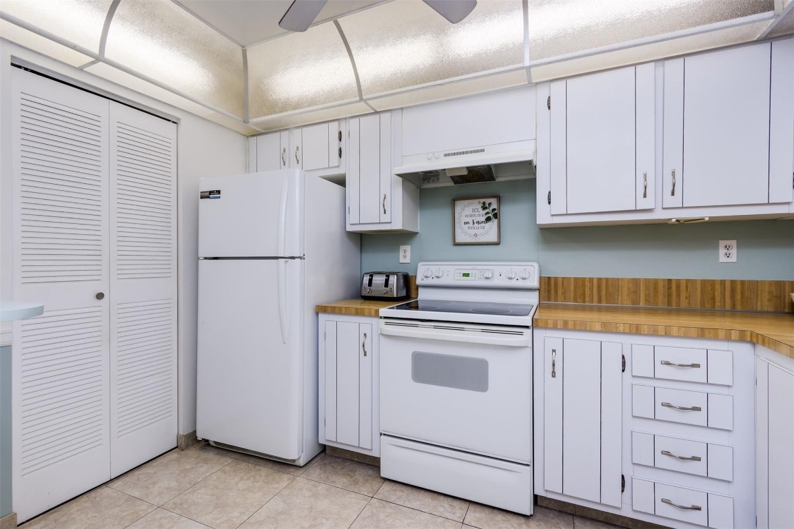 THE GREENS OF INVERRARY - Residential