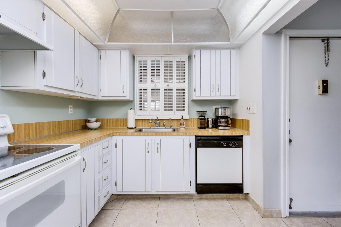 THE GREENS OF INVERRARY - Residential