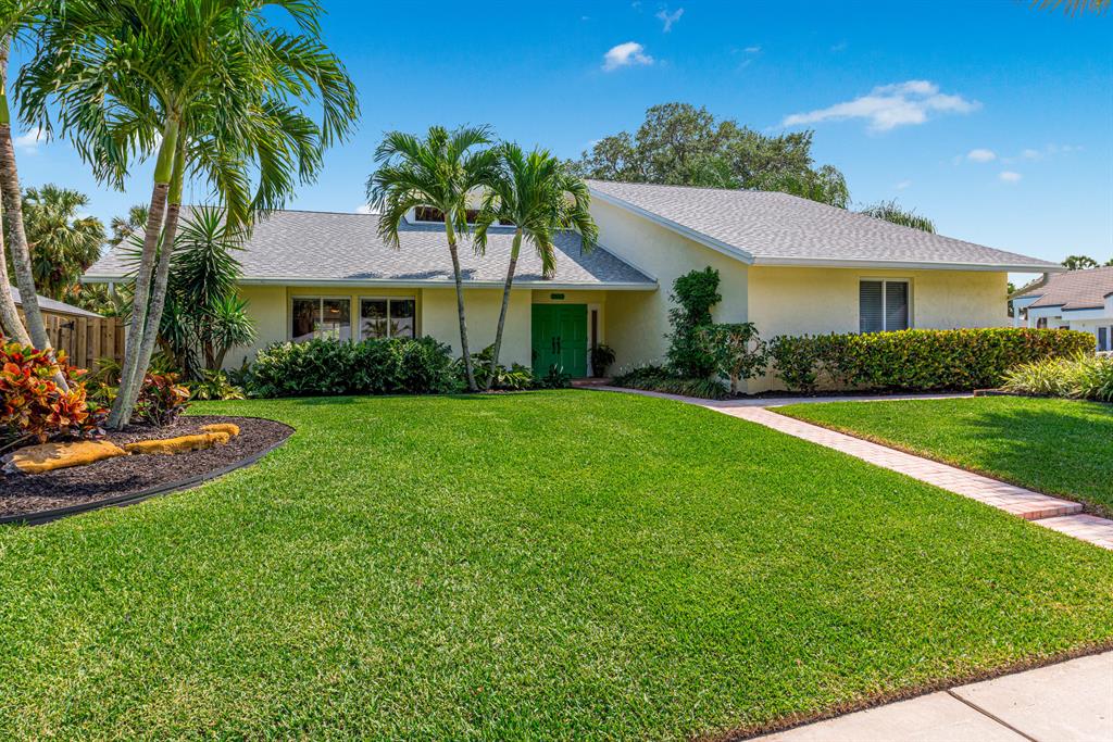 Photo of 2602 Pepperwood Circle, North Palm Beach, FL 33410 (MLS # R10710661)