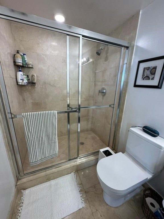 ST TROPEZ ON THE BAY - Residential