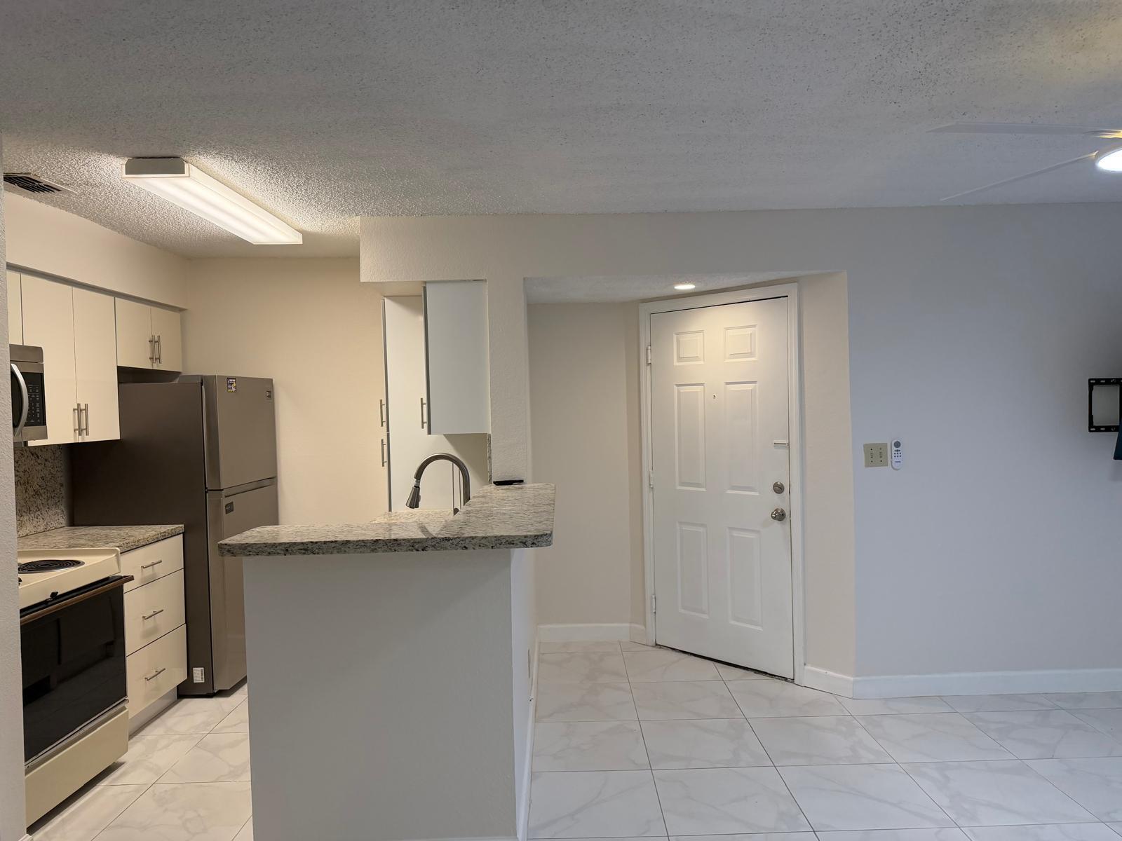 2926 S UNIVERSITY Drive 6105