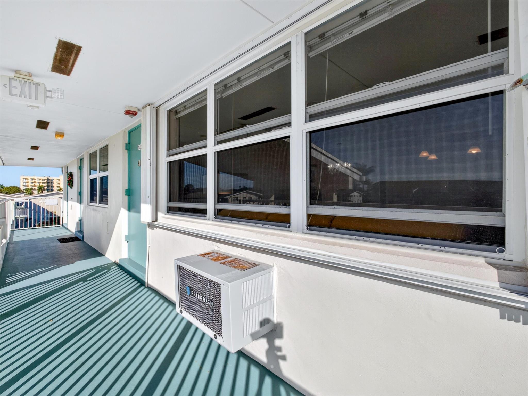 STERLING VILLAGE 650 COND - Residential