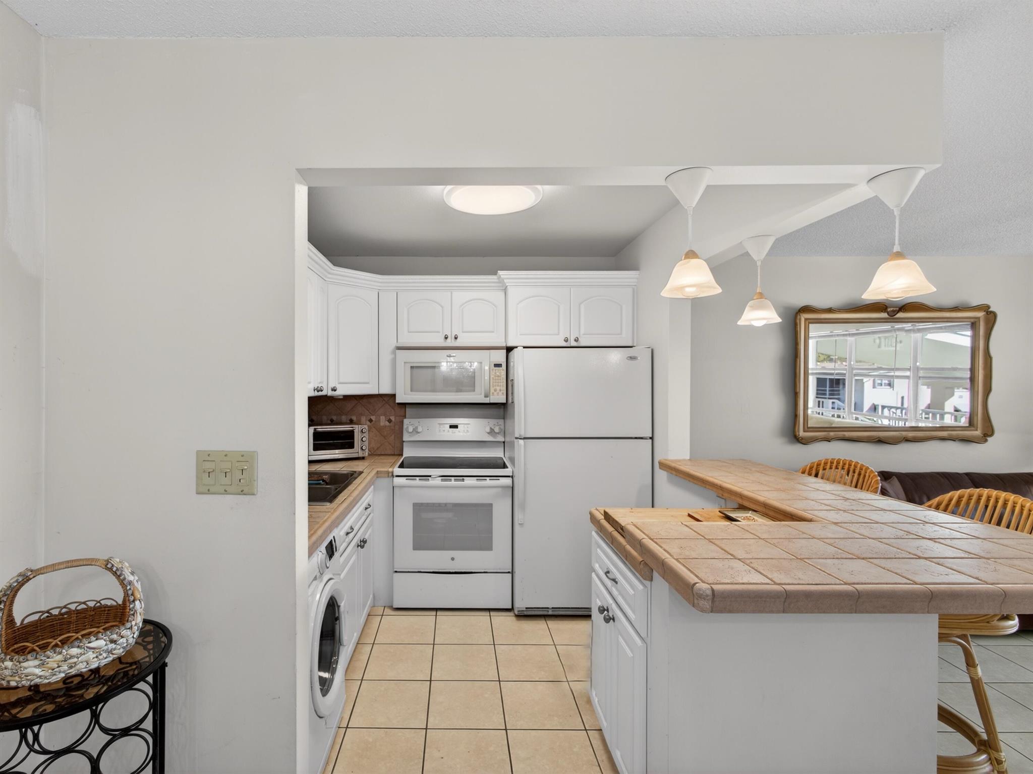 STERLING VILLAGE 650 COND - Residential