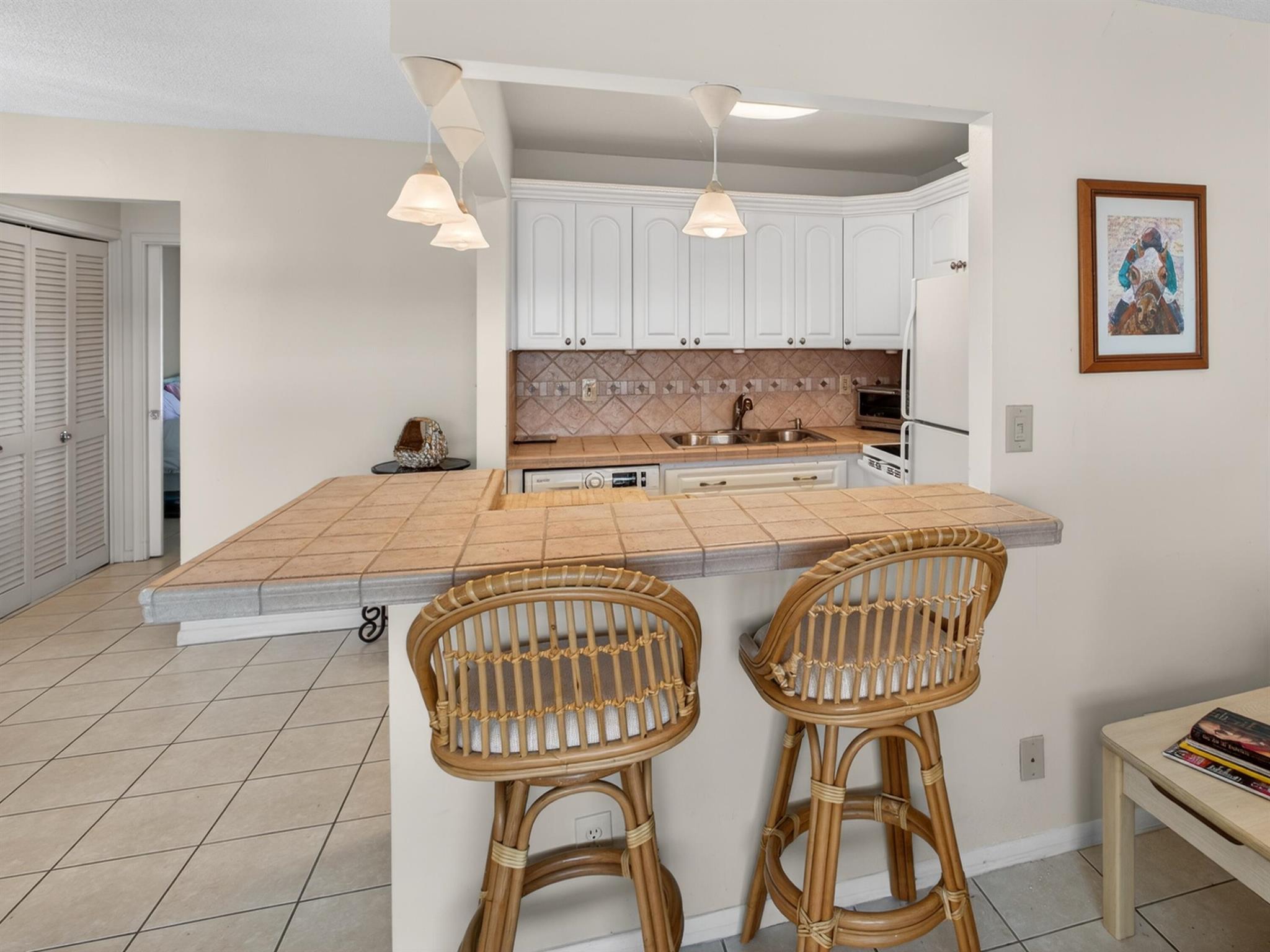 STERLING VILLAGE 650 COND - Residential