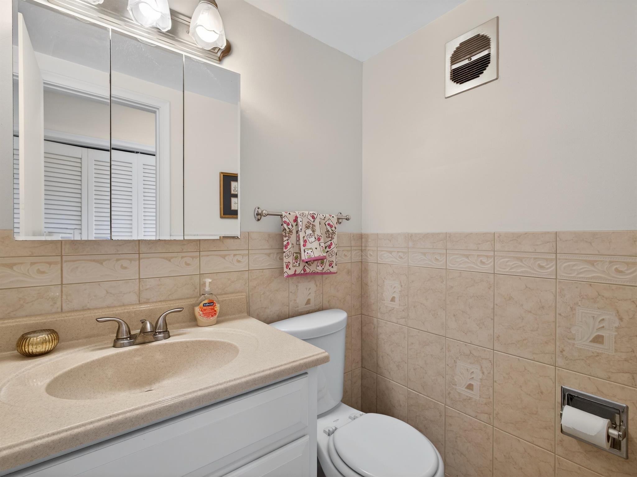 STERLING VILLAGE 650 COND - Residential